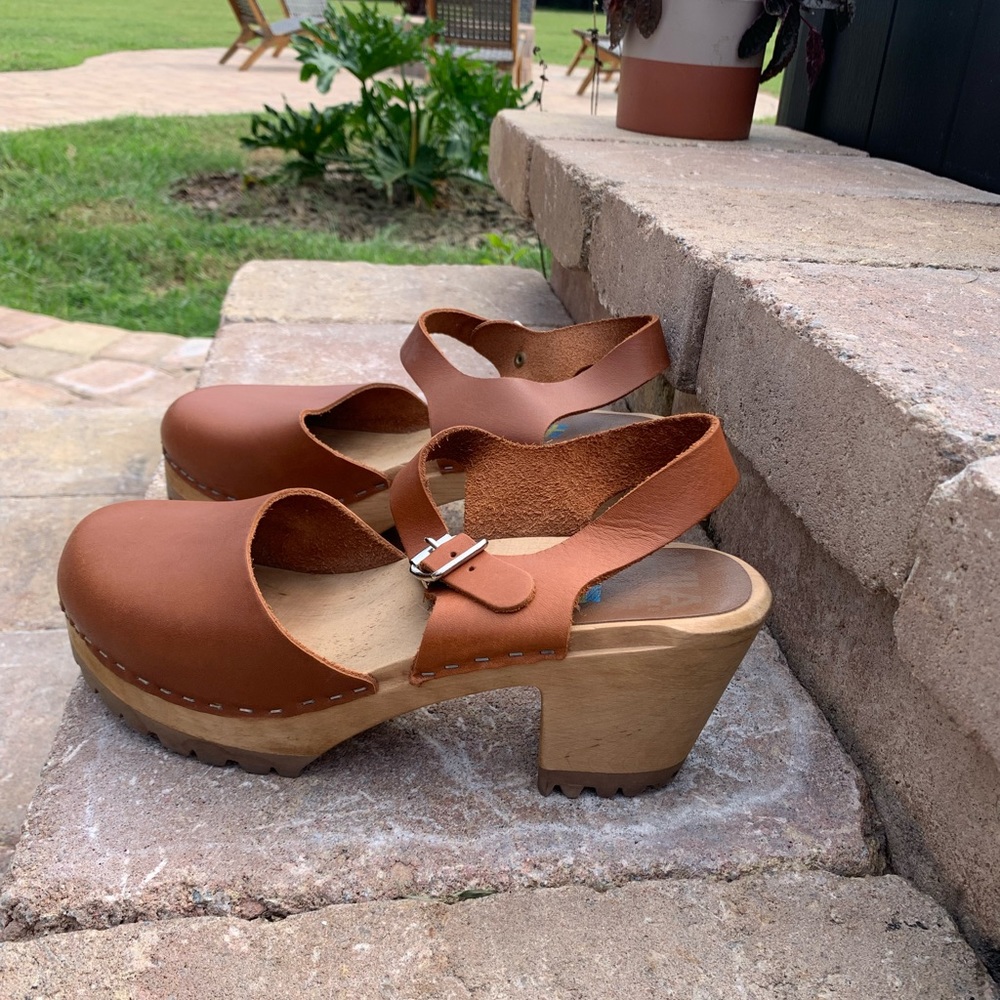 MIA Clogs
